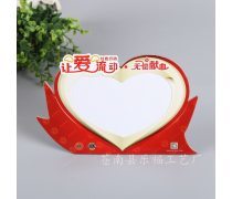 定制相框卡纸 纸艺工匠如何让每张照片都成为艺术藏品